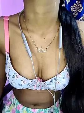 Tamil_siluku from StripChat is Freechat