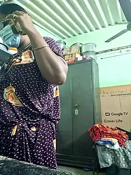 Freechat Tamilselviroja- on StripChat