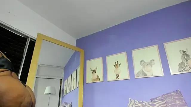 TanishaReyes — Freechat on StripChat