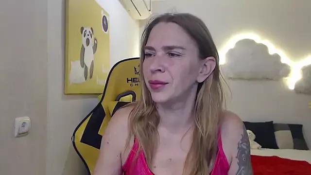 TessaDaybreak from StripChat is Freechat