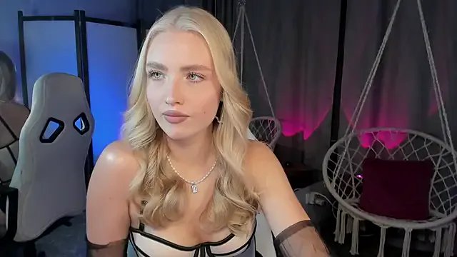 Freechat TessaGrays on StripChat