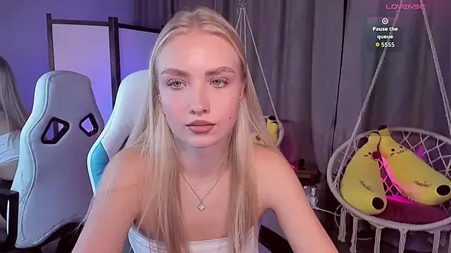 Freechat TessaGrays on StripChat