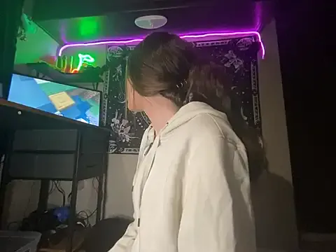 Thedeepwebcutie