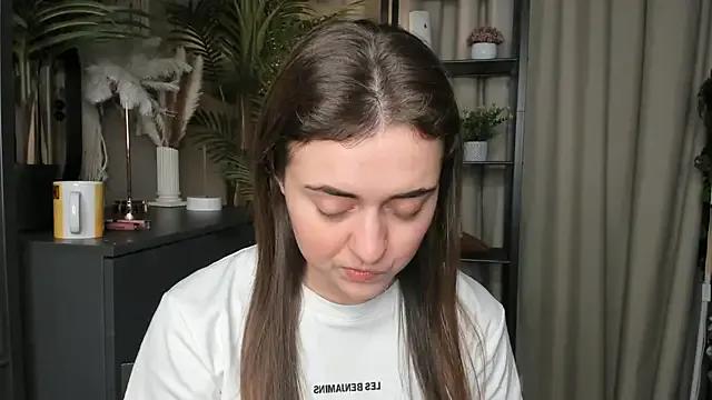 ThelmaJusto — Time for hands work (handbra)