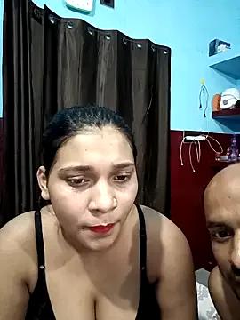 TheViralCouple from StripChat is Freechat