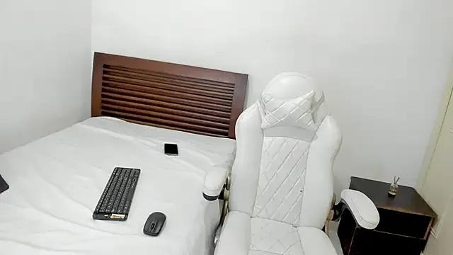 Freechat tifanymonroe on StripChat