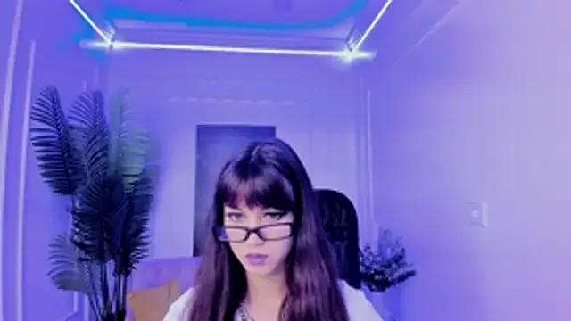 TiffanyYounge on StripChat 