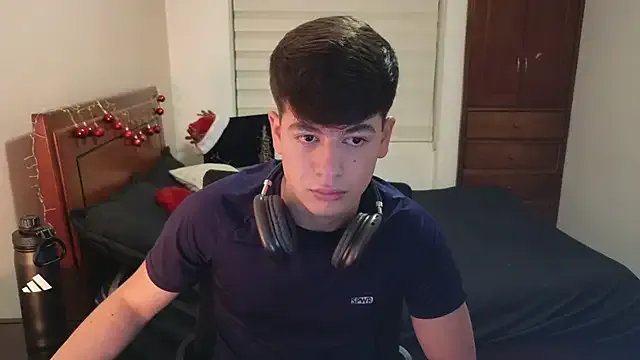 Freechat tightncuteass on StripChat