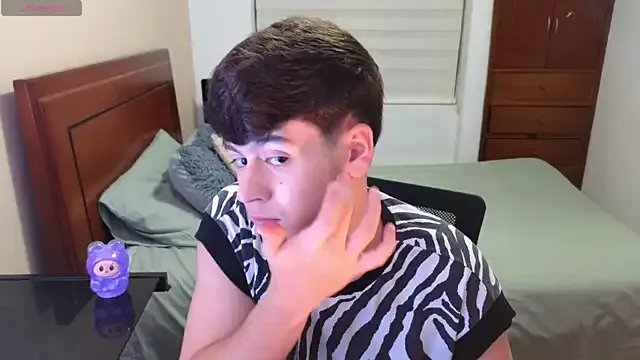 Freechat tightncuteass on StripChat