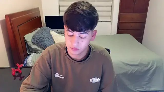 Freechat tightncuteass on StripChat