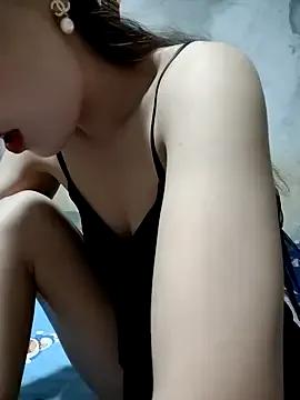 Tin_tanny from StripChat is Freechat