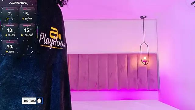 Tina_curly from StripChat is Freechat