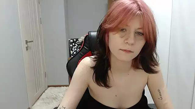 TinaQuiin from StripChat is Freechat