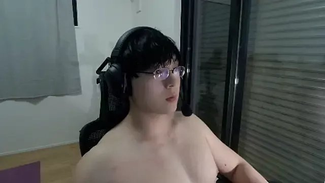 Freechat Tkcqcc on StripChat