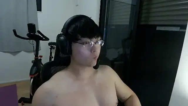 Freechat Tkcqcc on StripChat