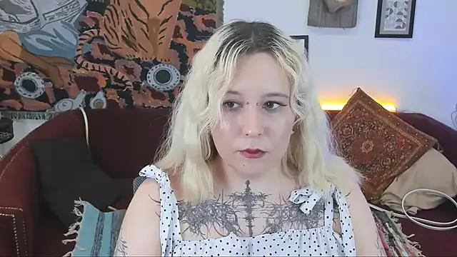 Tollimoll from StripChat is Freechat