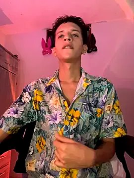 Freechat tylernova on StripChat