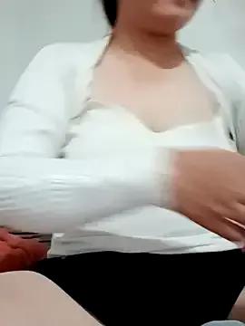 V-vivu-V from StripChat