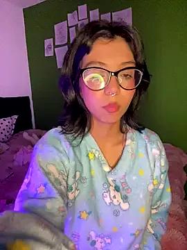 Valen-Foxx from StripChat is Freechat