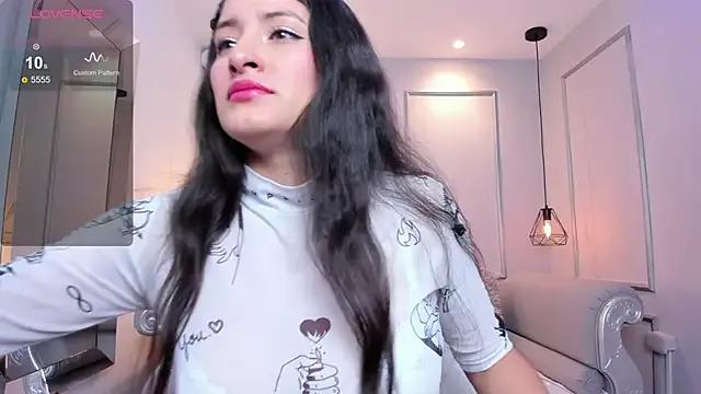 ValeriMilton from StripChat is Freechat