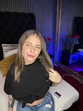 VanessaHart from StripChat is Freechat