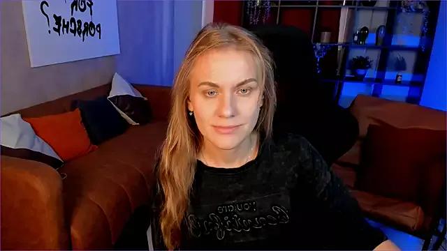 VanessaMates from StripChat is Freechat