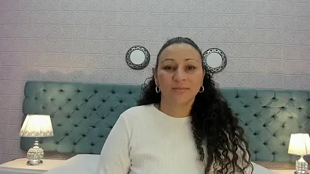 VaniaRose from StripChat is Freechat