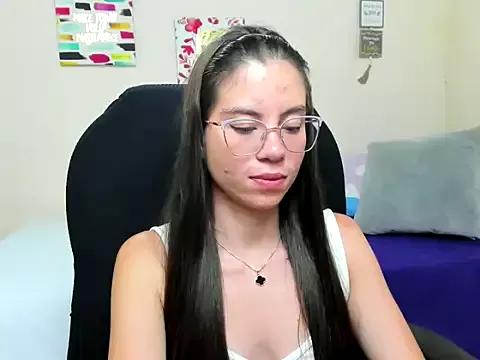 veroniicamiller from StripChat is Freechat