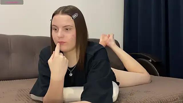 vertul1ana from StripChat is Freechat