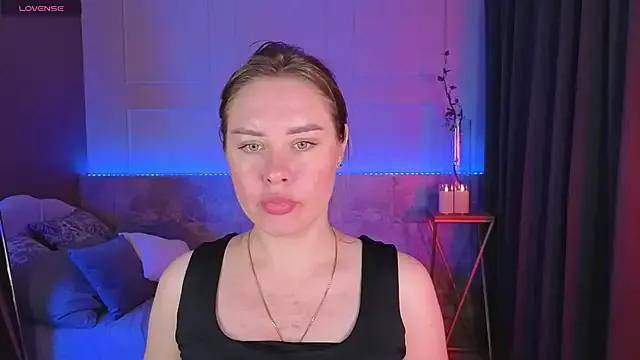VickyKors from StripChat is Freechat