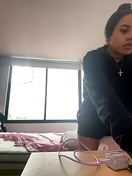 Victoria_alson from StripChat is Freechat