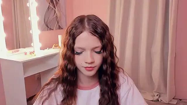 VictoriaNohel from StripChat is Freechat