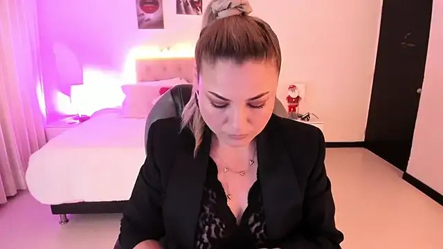 Freechat Violeta_Hotter on StripChat