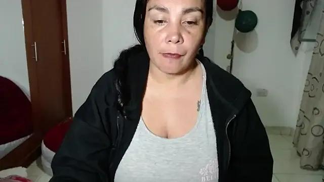 Vivian_milf_paint from StripChat is Freechat