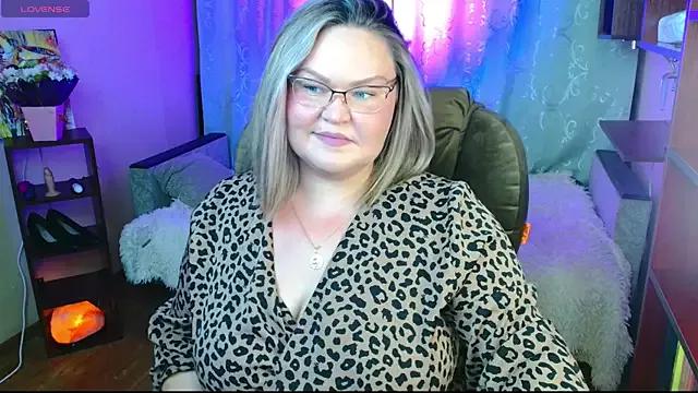 Vivien__wet from StripChat