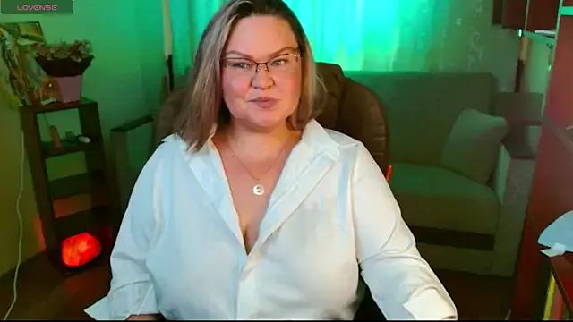 Vivien__wet from StripChat