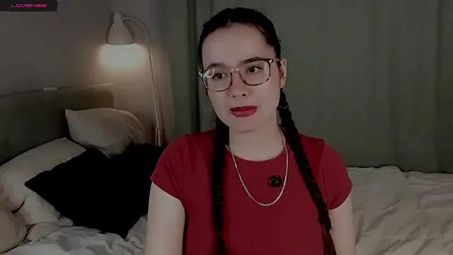 WildaBisom from StripChat is Freechat