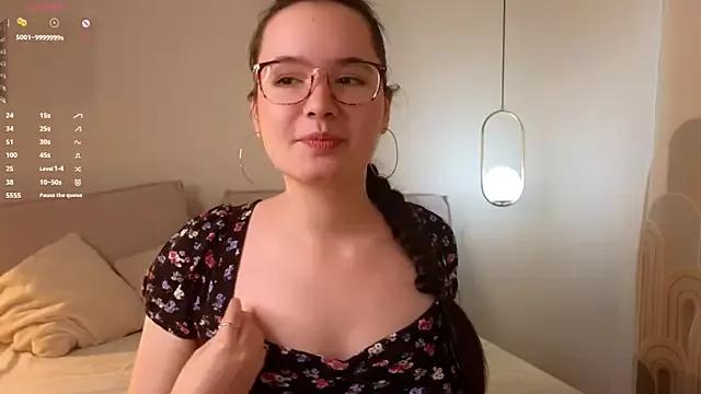 WildaBisom from StripChat is Freechat