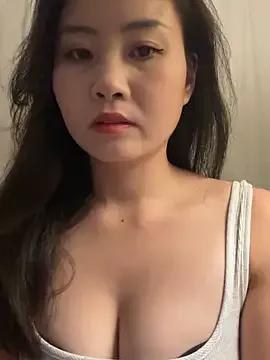 wly2028 on StripChat