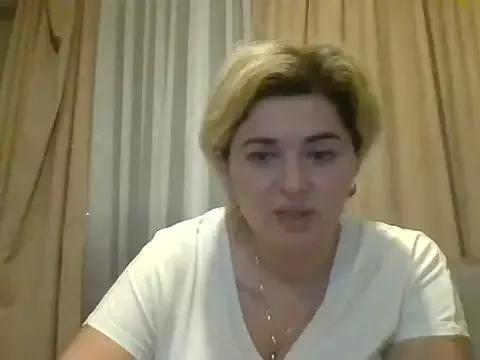Wymini from StripChat is Freechat