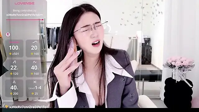 Group yangyang-777 on StripChat