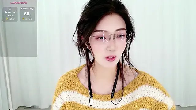 Group yangyang-777 on StripChat