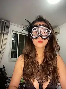 Freechat yiyi78900 on StripChat