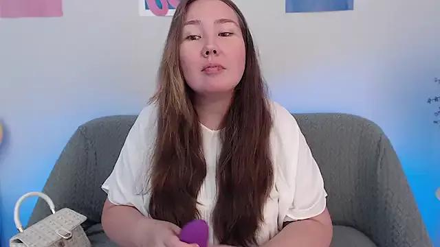 Your_Linda from StripChat is Freechat