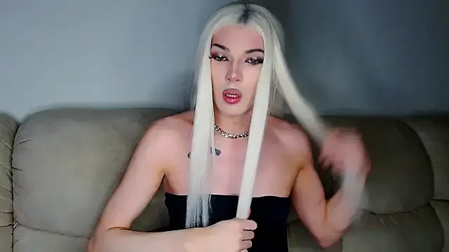 Freechat YourTrixie on StripChat