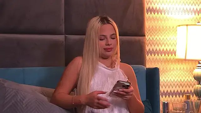 Private YssabelFox on StripChat