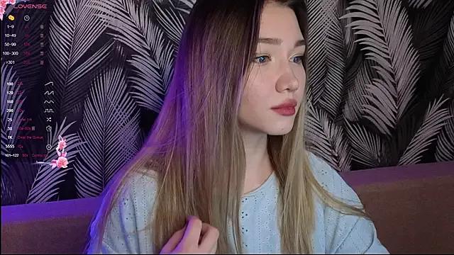 Yuki_Star from StripChat is Freechat