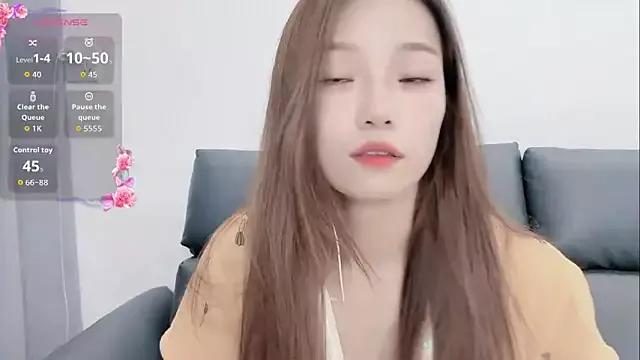 yuyu_77 on StripChat 