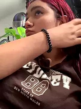 zafira_white from StripChat is Freechat