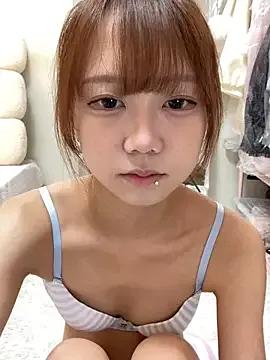 zaizaiNono from StripChat is Freechat